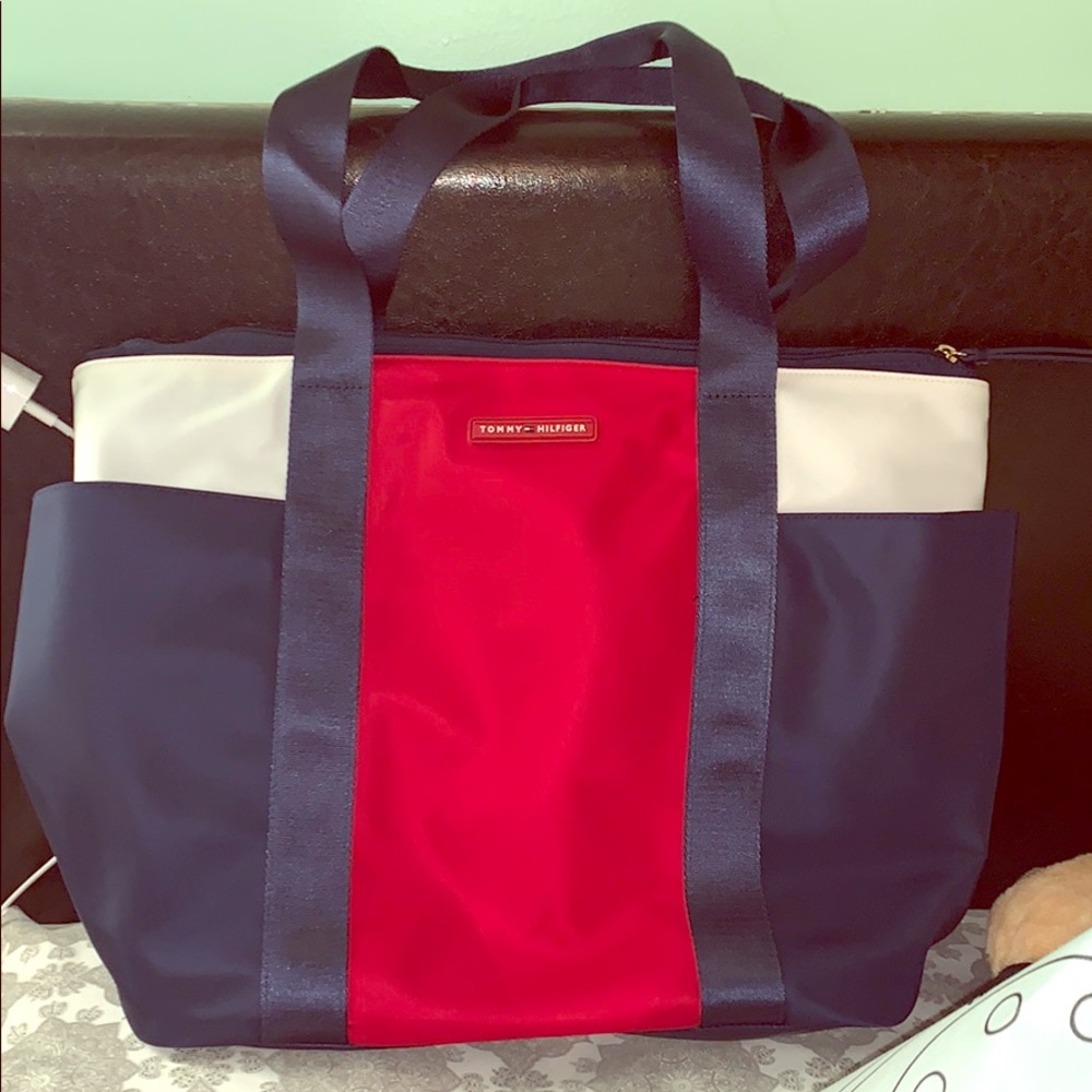 Tommy Hilfiger Tote